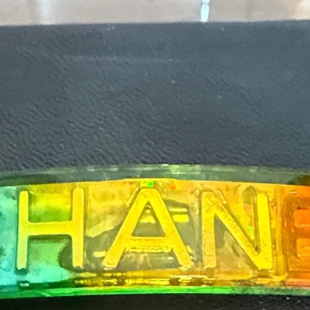 CHANEL Vibrant Rainbow Hair Clip - Picture 9 of 9